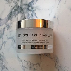 NWT! IT Cosmetics Bye Bye Makeup